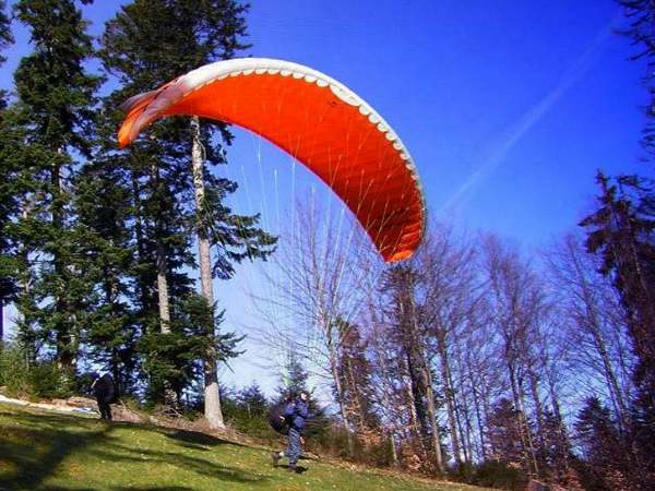 Paraglider takes to the air